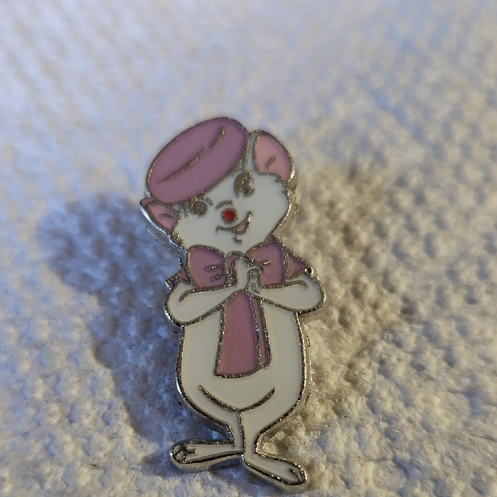 Disney Pin Miss Bianca The Rescuers